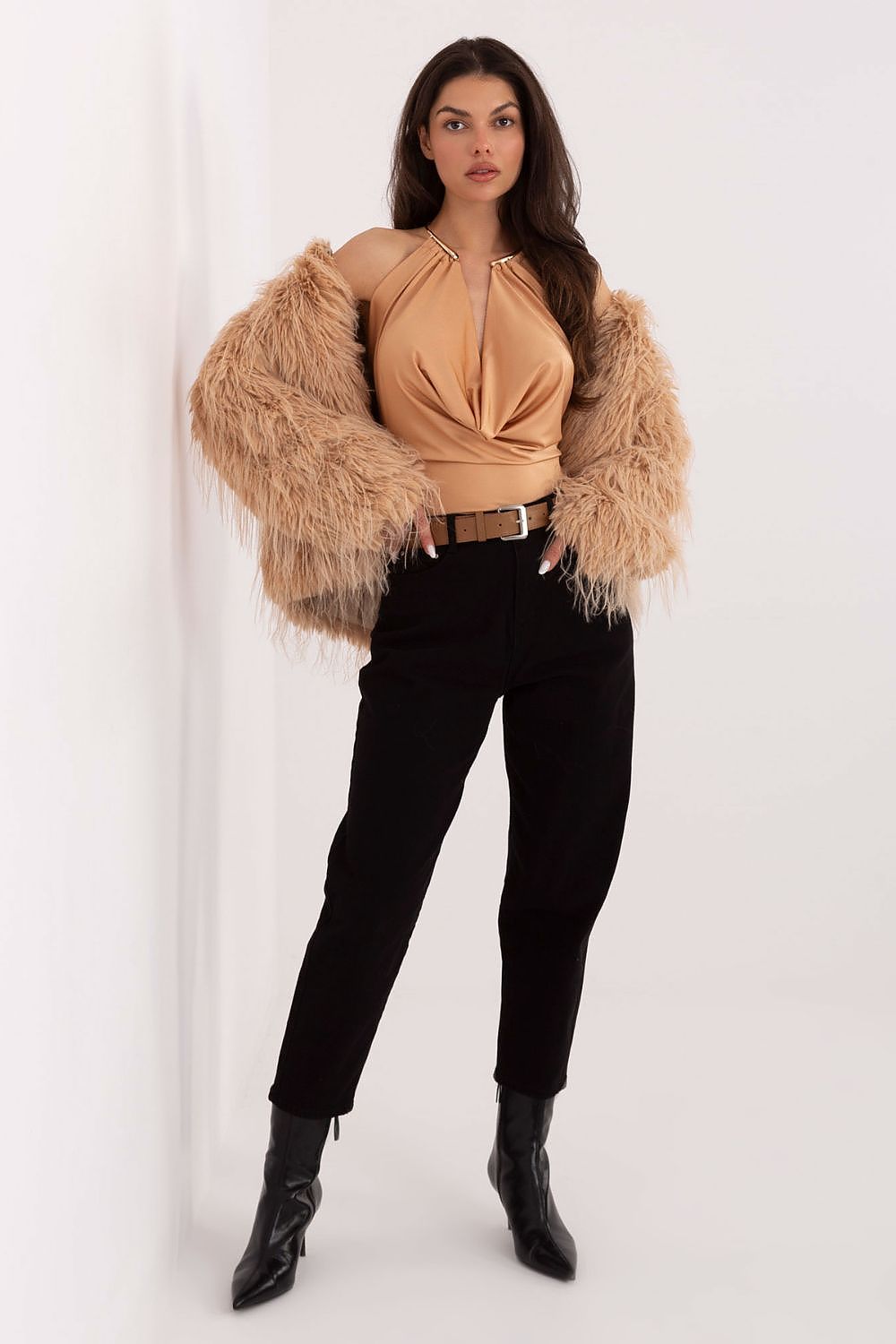 Aprangos formos kūnas model 221566 Italy Moda